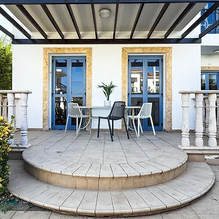 Cozy Beachside With Pool Access - Ideal For Relaxation Apartment Pyla
